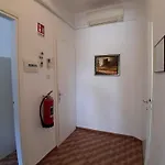 Mucci *