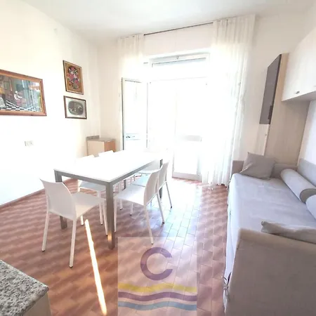 Mucci *